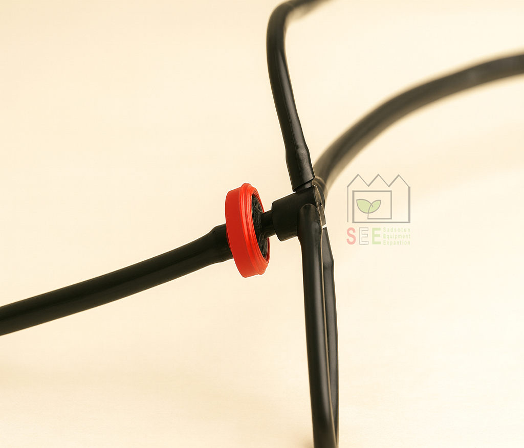 اتصال لوله ماکارونی به دریپر و اسپایک در آبیاری هیدروپونیک