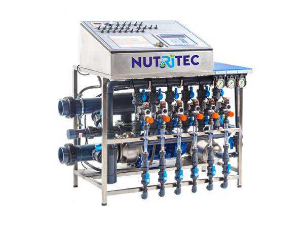 سیستم آبیاری و تغذیه هوشمند گلخانه